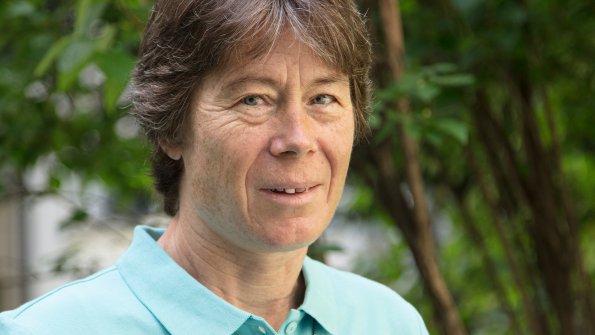 Judith-Hunn-PETER-KNUP-draussen-klein